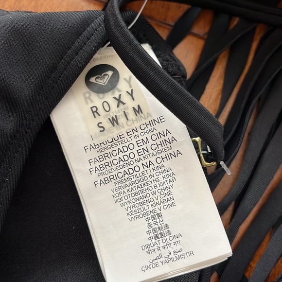 NWT Roxy Fringe Black Bandeau Bikini top Black Size M - Picture 9 of 9